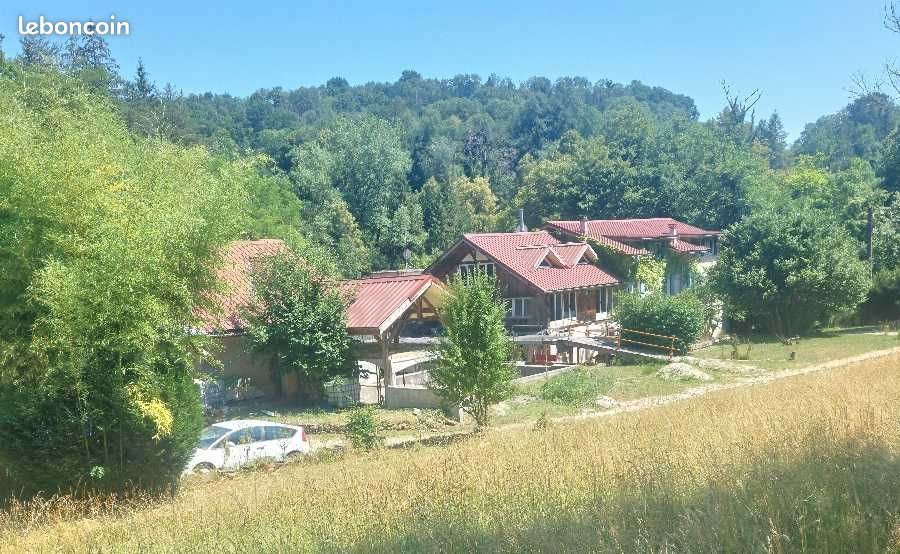 Maison à vendre, 570m², Champagne-en-Valromey