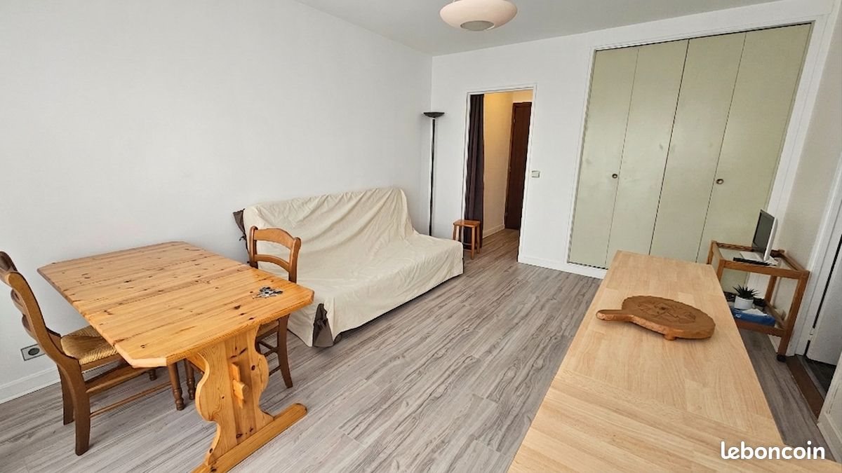 Appartement à vendre, 24m², Courbevoie