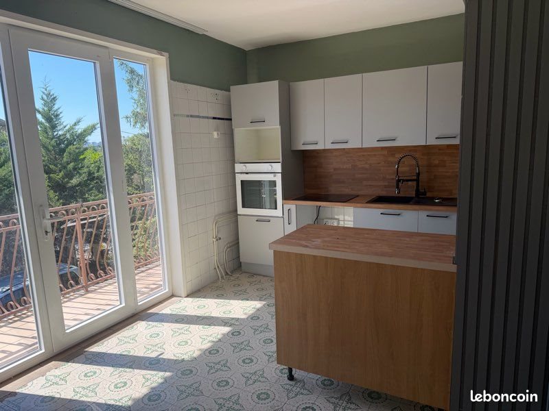 Appartement à louer, 120m², Vénissieux