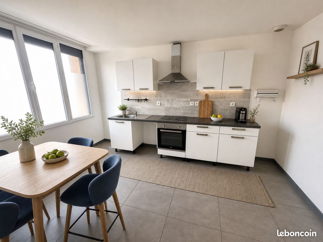 Appartement à louer, 90m², Roussillon