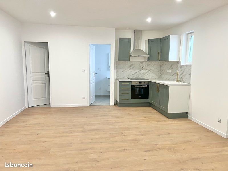 Appartement à louer, 50m², Pont-de-Chéruy