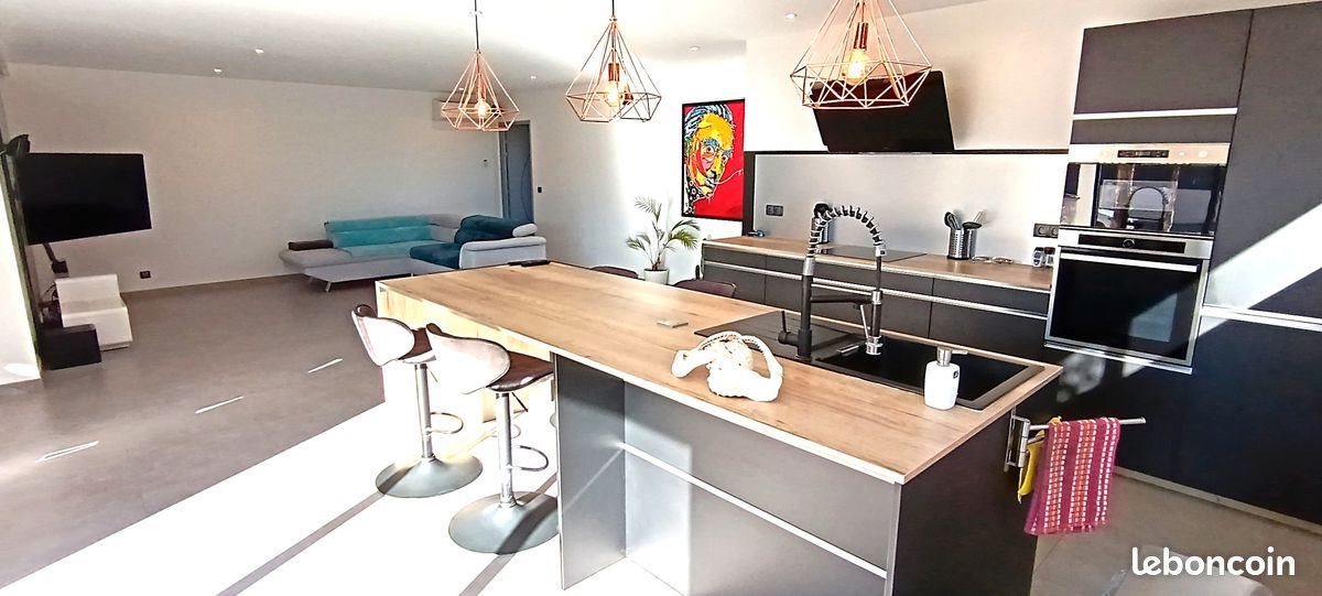 Maison à vendre, 111m², Caves