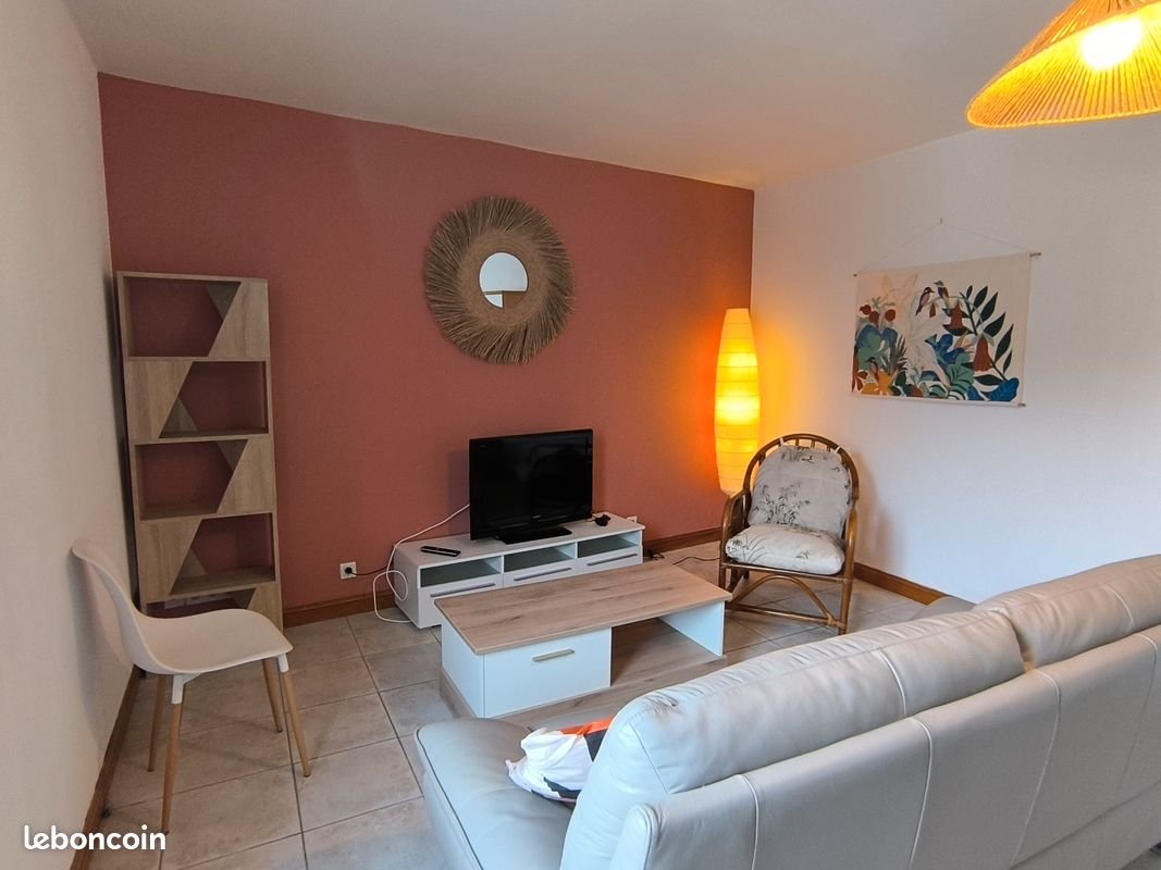 Appartement à louer, 45m², Rochefort