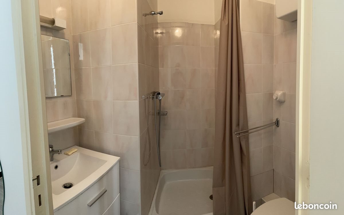 Appartement à louer, 13m², Aubenas