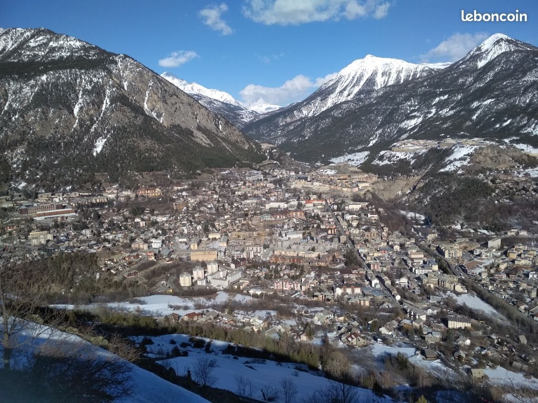 Appartement à louer, 25m², Briançon