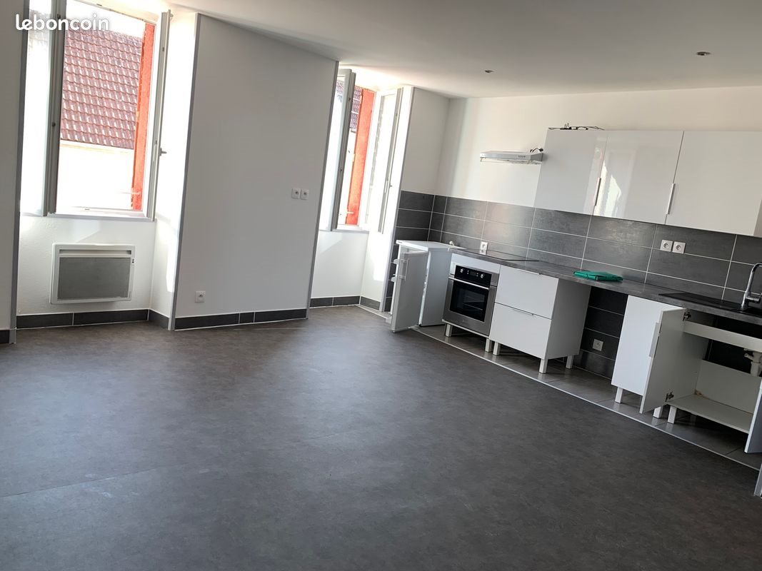 Appartement à louer, 45m², Commentry