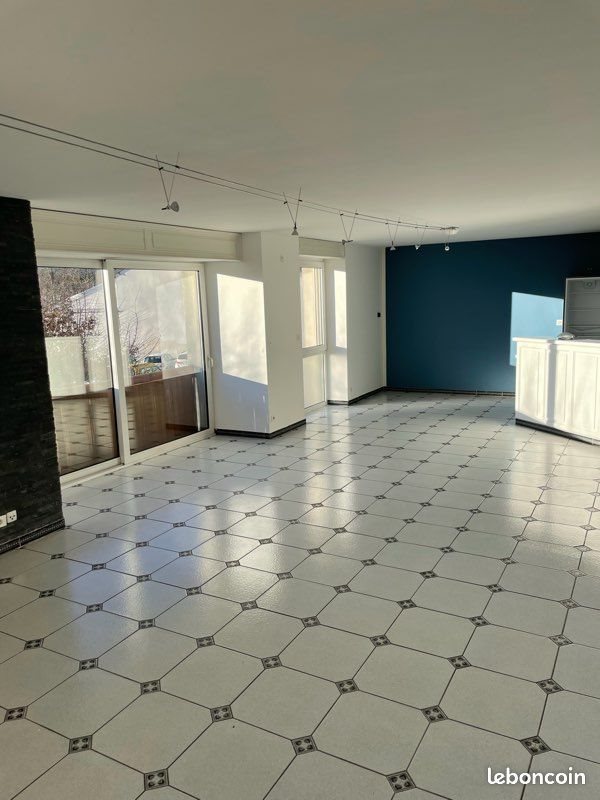 Maison à vendre, 220m², Le Chambon-sur-Lignon