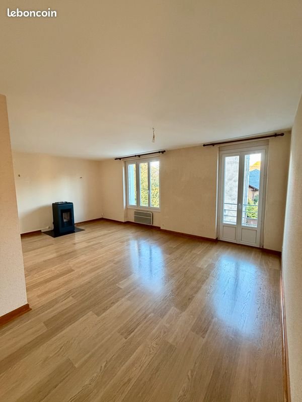 Appartement à louer, 73m², Naucelle