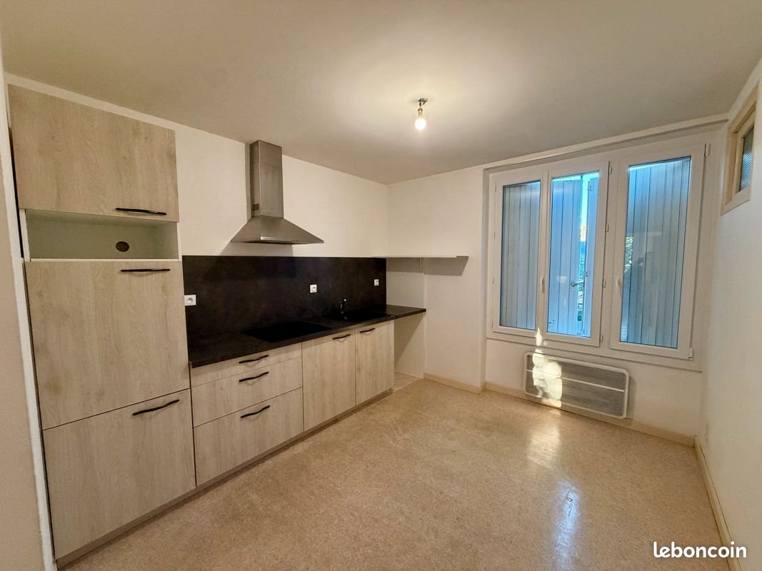 Appartement à louer, 73m², Naucelle