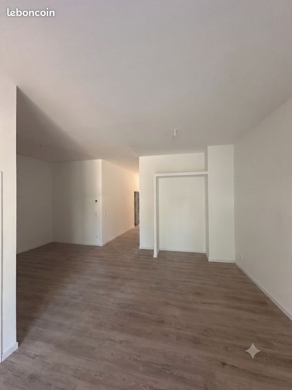 Appartement à louer, 93m², Pignan