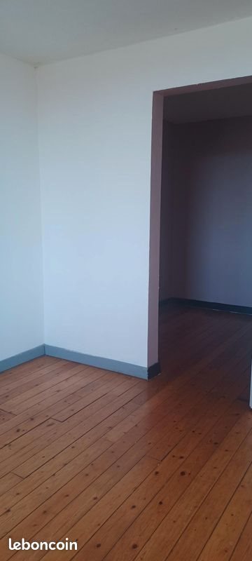 Appartement à louer, 107m², Thizy