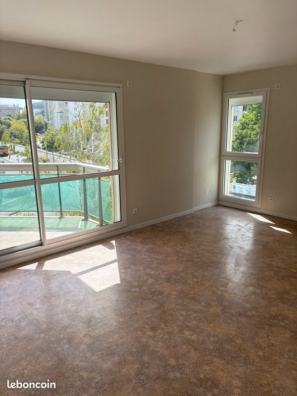 Appartement à louer, 81m², Guéret