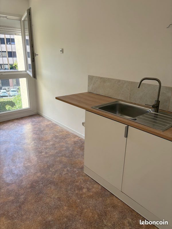 Appartement à louer, 81m², Guéret