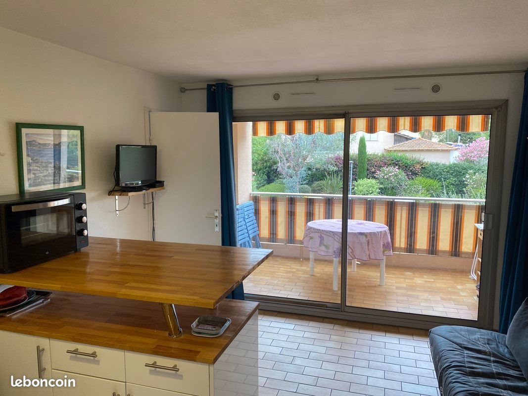 Appartement à louer, 28m², Antibes