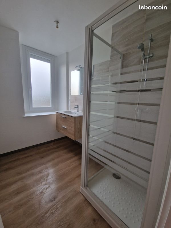 Maison à louer, 70m², Belle-Isle-en-Terre