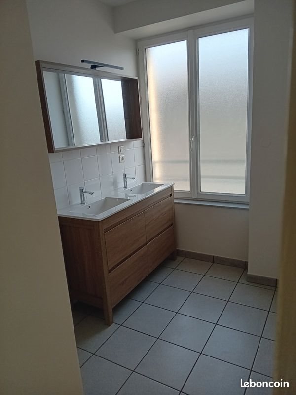 Appartement à louer, 88m², Dunières