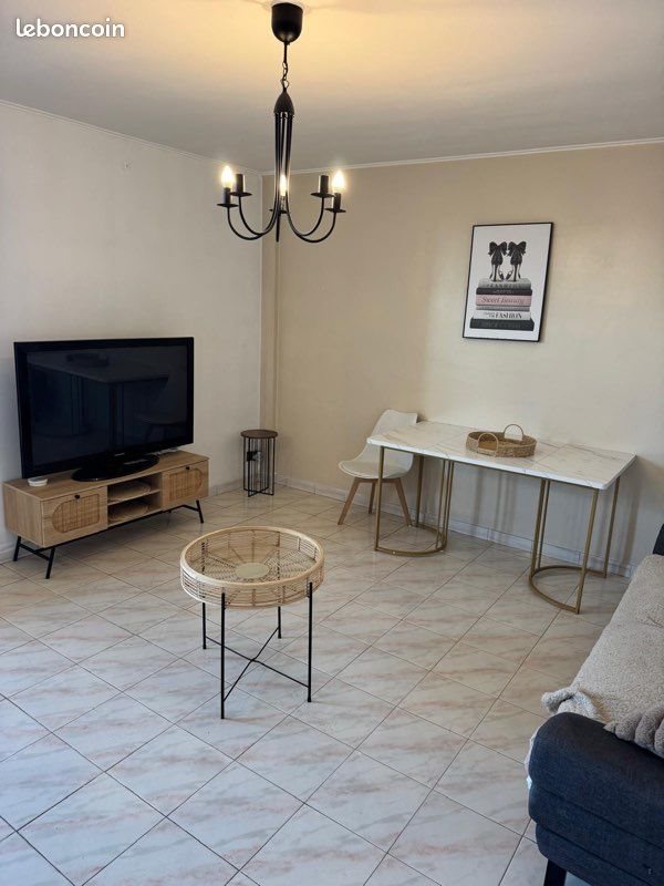 Appartement à louer, 45m², Marseille 15ème
