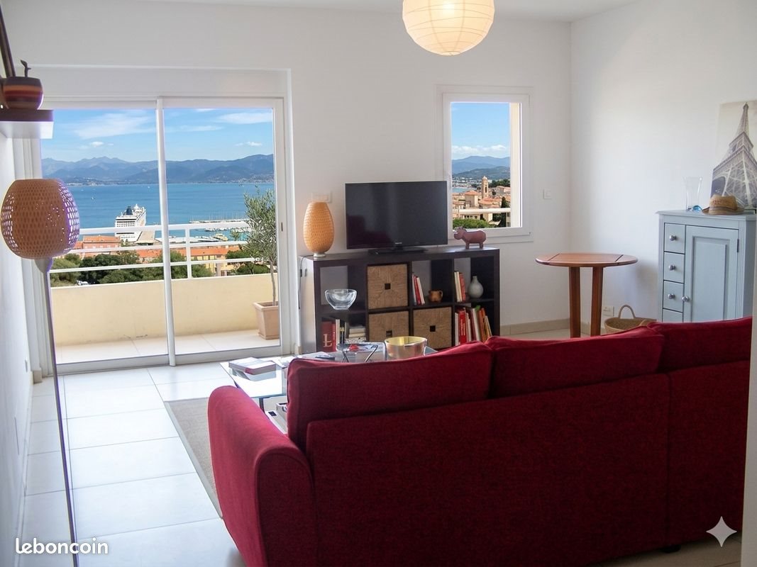 Appartement à louer, 90m², Ajaccio