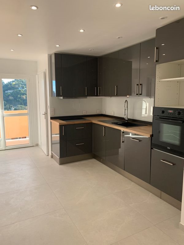 Appartement à louer, 80m², Vallauris