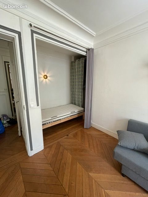 Appartement à louer, 27m², Paris 18ème