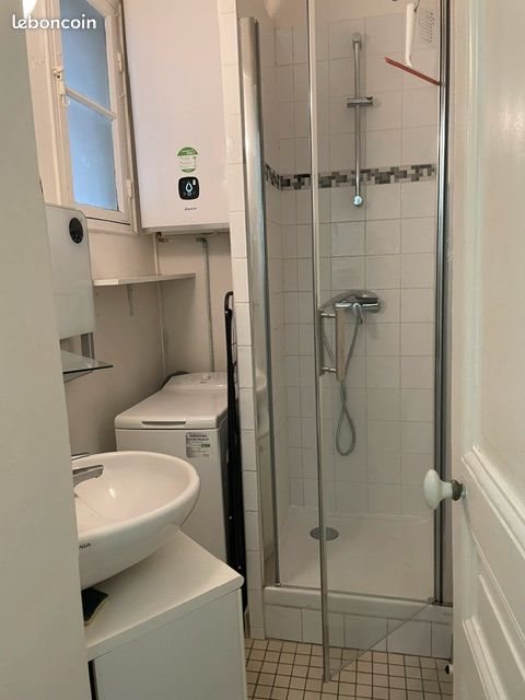 Appartement à louer, 27m², Paris 18ème