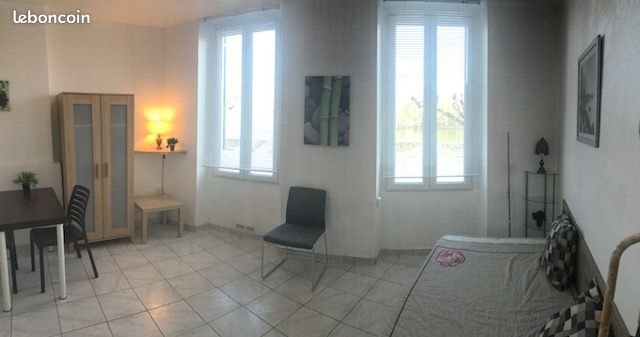 Appartement à louer, 21m², Saintes