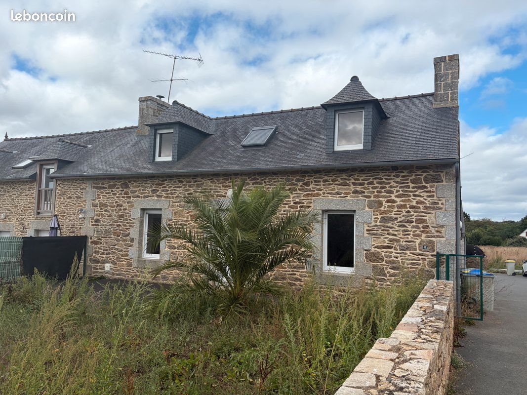 Maison à louer, 90m², Plouisy