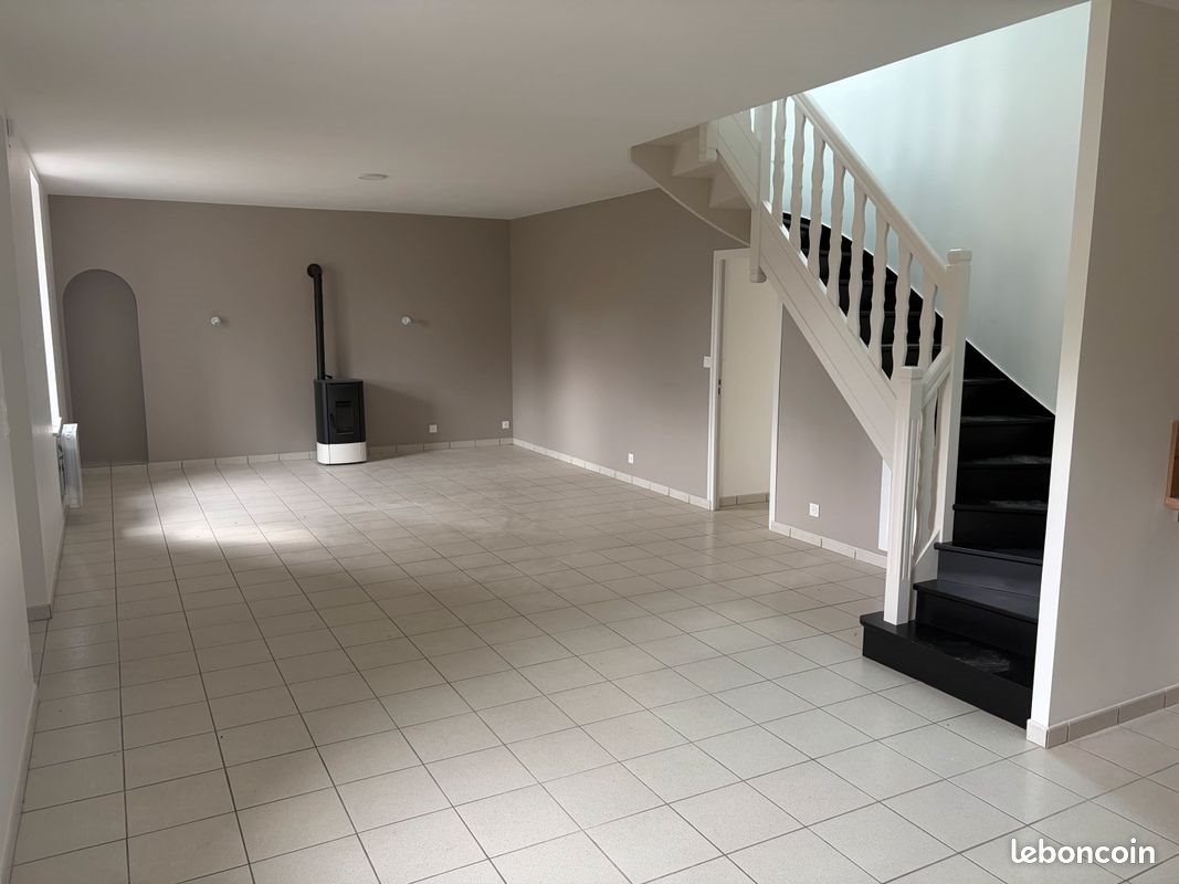 Maison à louer, 90m², Plouisy