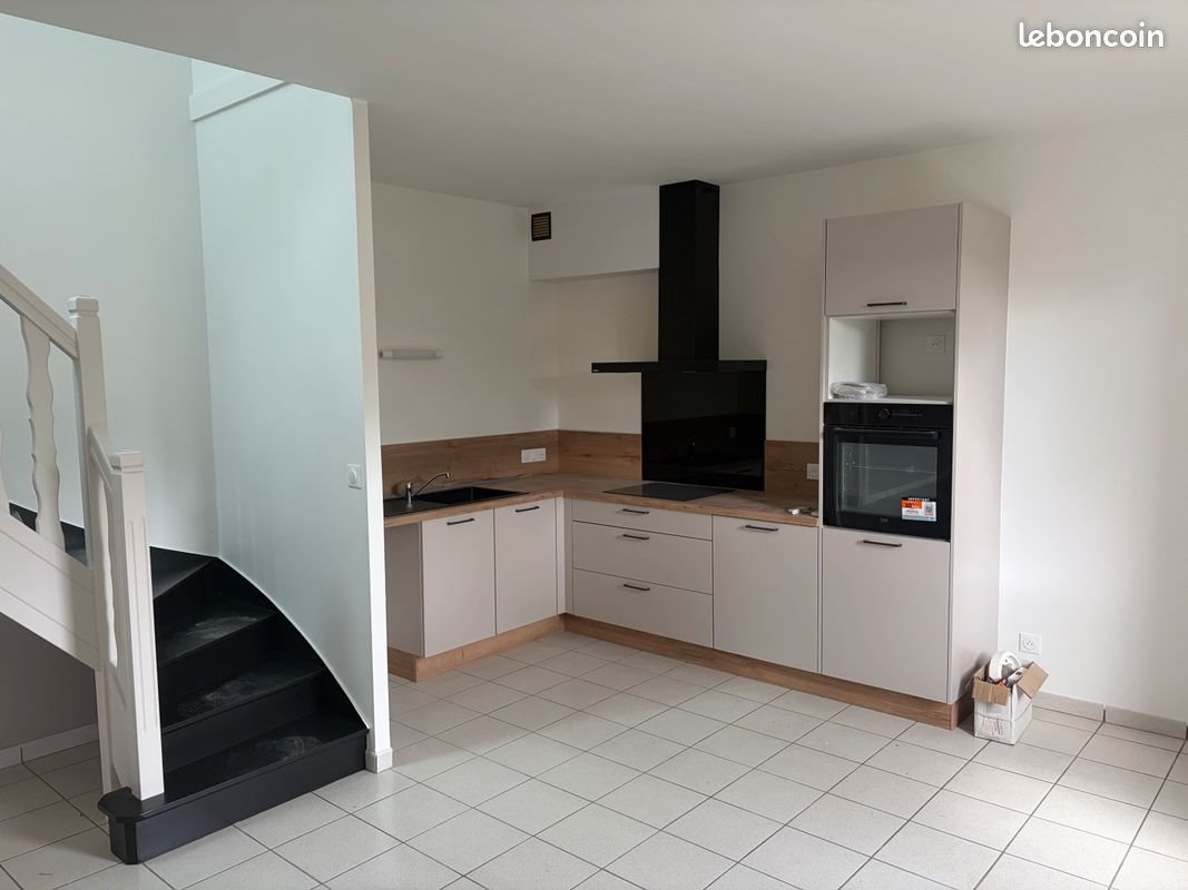 Maison à louer, 90m², Plouisy