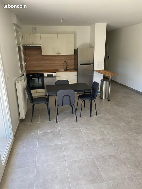 Appartement à louer, 68m², Décines-Charpieu