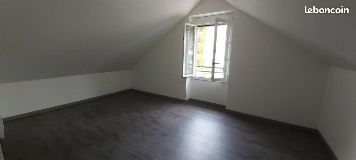 Appartement à louer, 80m², Saint-Céré