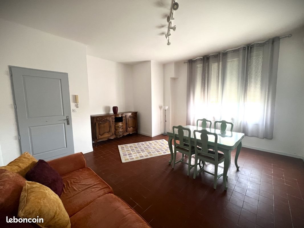 Appartement à louer, 77m², Carpentras