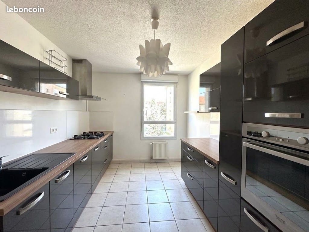 Appartement à louer, 80m², Villeurbanne