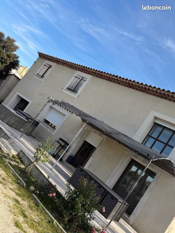 Maison à louer, 240m², Le Pontet