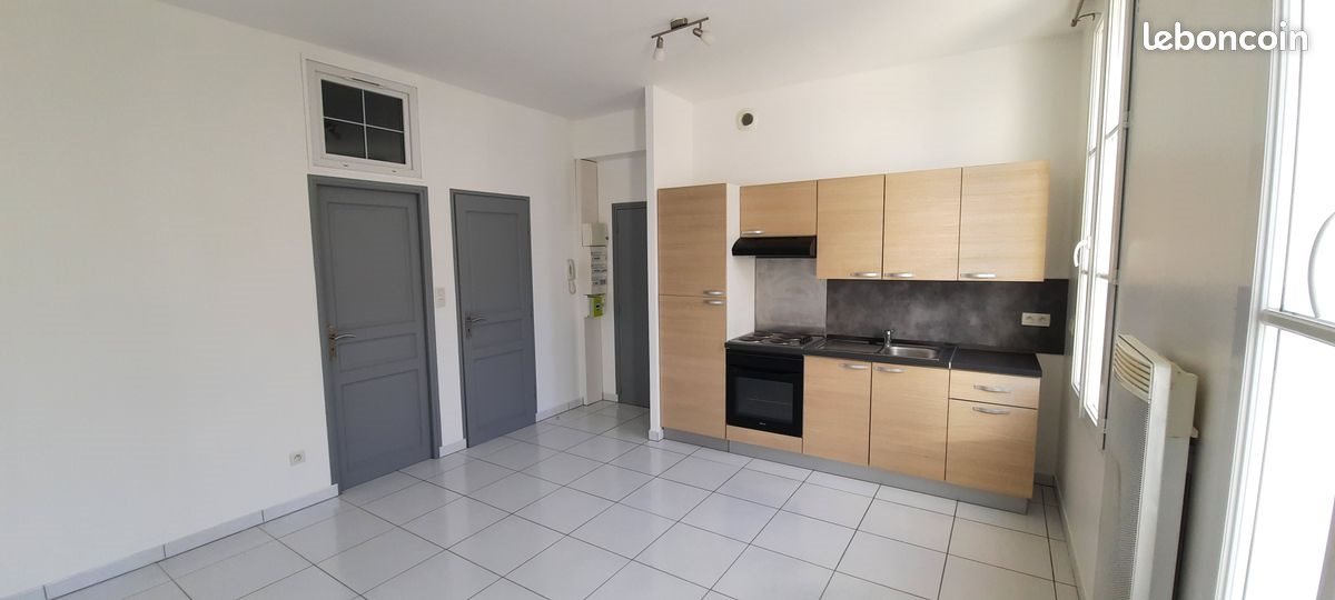 Appartement à louer, 32m², Rochefort