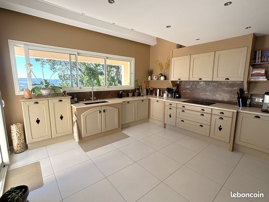 Maison à vendre, 192m², Pierrevert