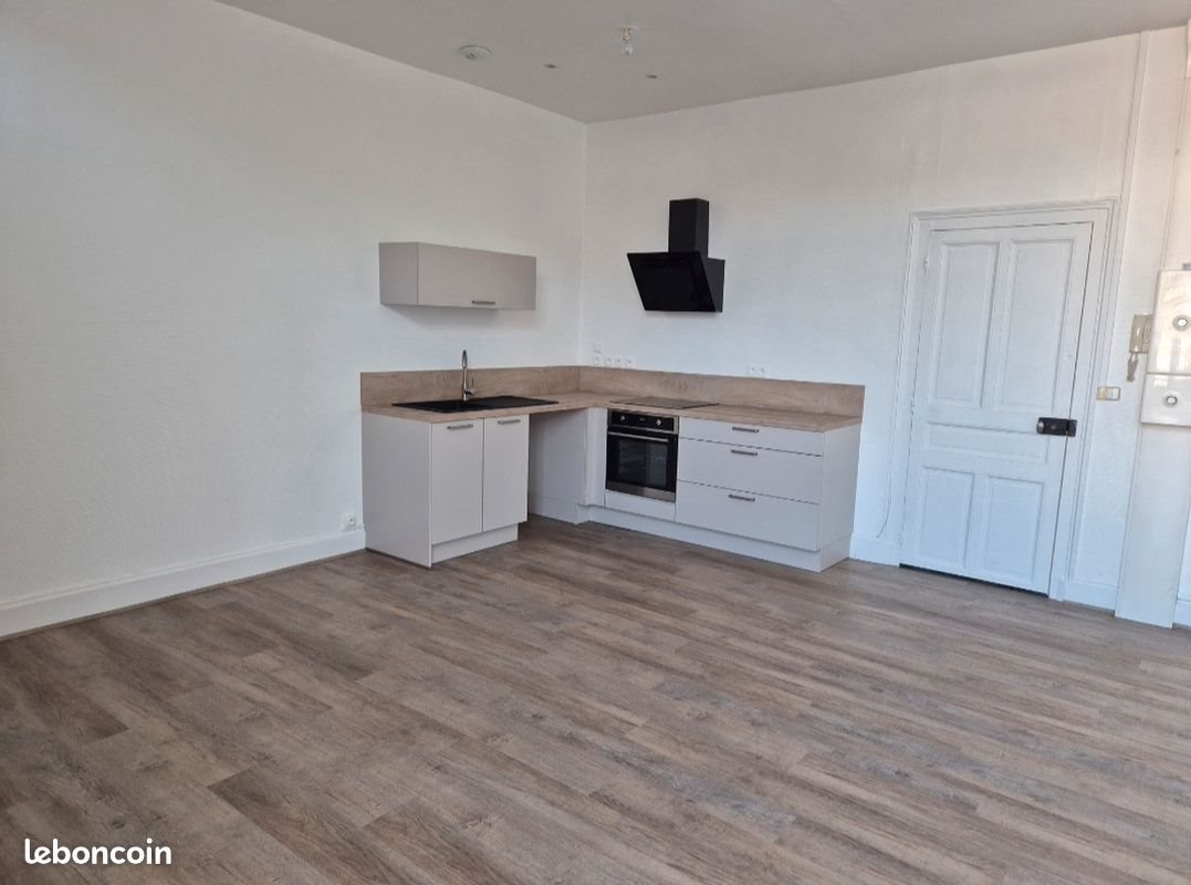 Appartement à louer, 43m², Moulins