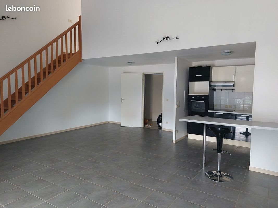 Appartement à louer, 85m², Aubenas