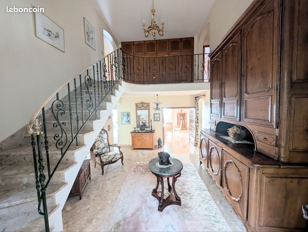 Maison à vendre, 350m², Saint-Priest-Taurion