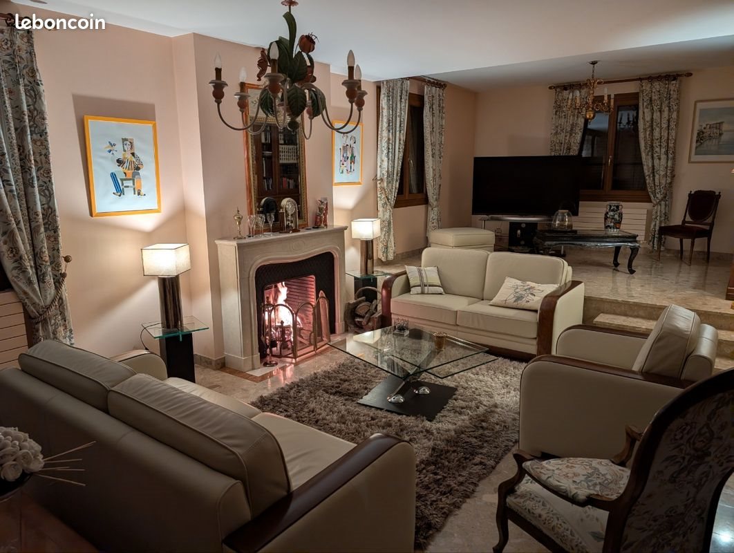 Maison à vendre, 350m², Saint-Priest-Taurion