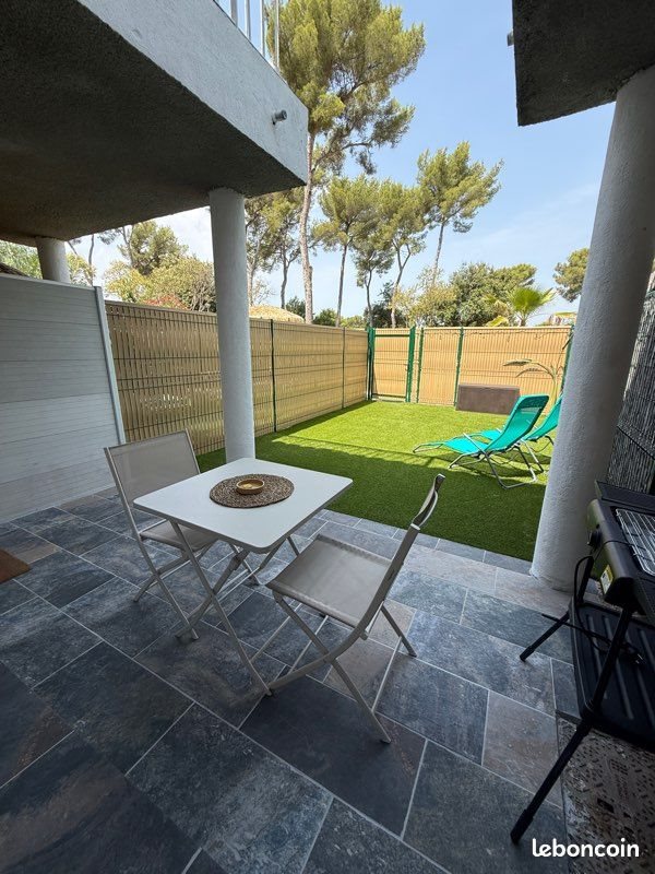 Appartement à louer, 22m², Carqueiranne