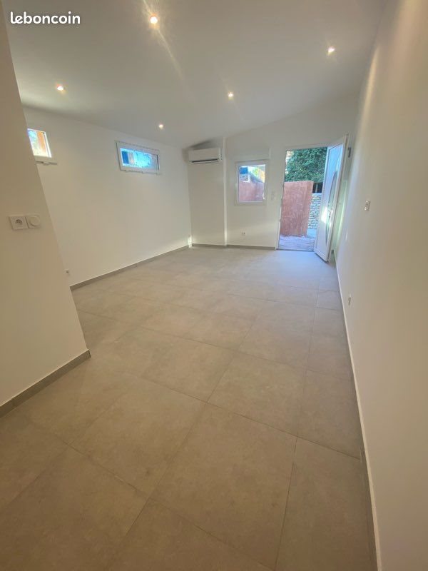 Appartement à louer, 27m², Marseille 9ème