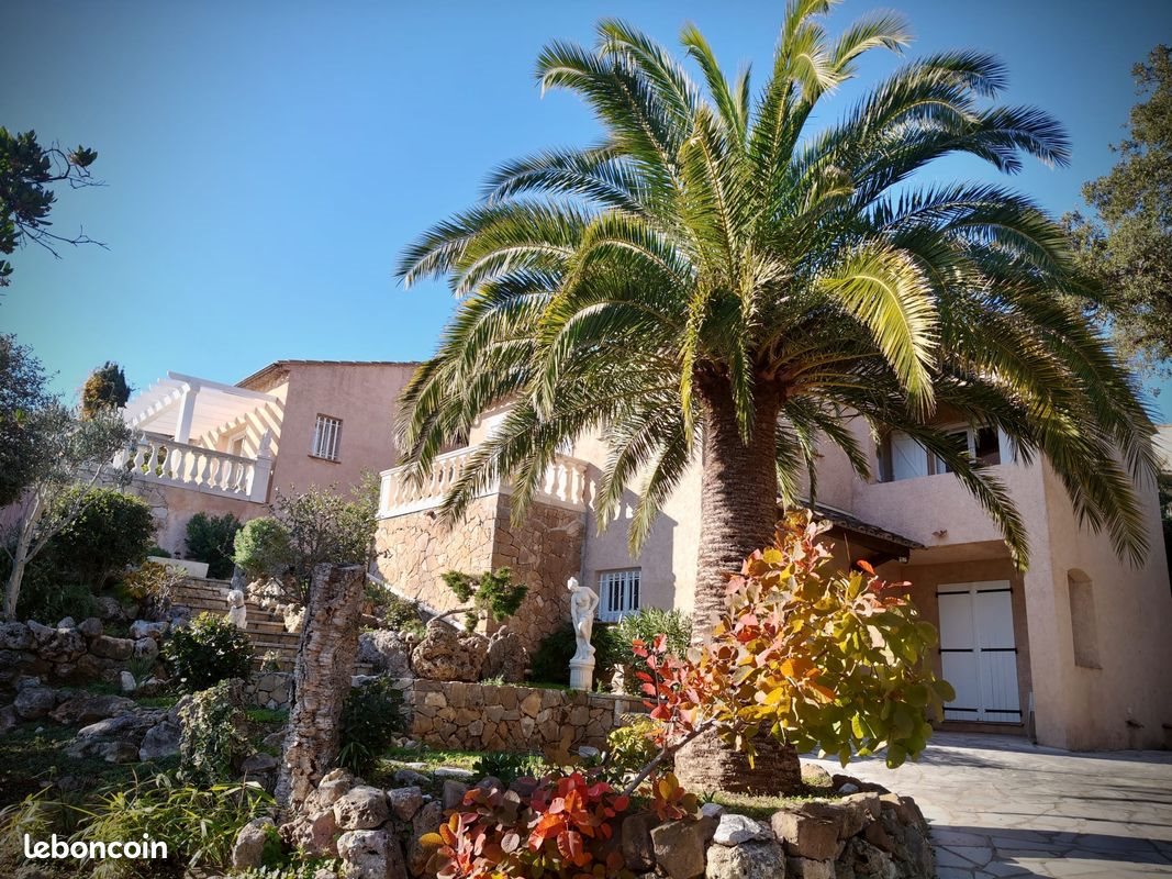 Maison à vendre, 158m², Fréjus