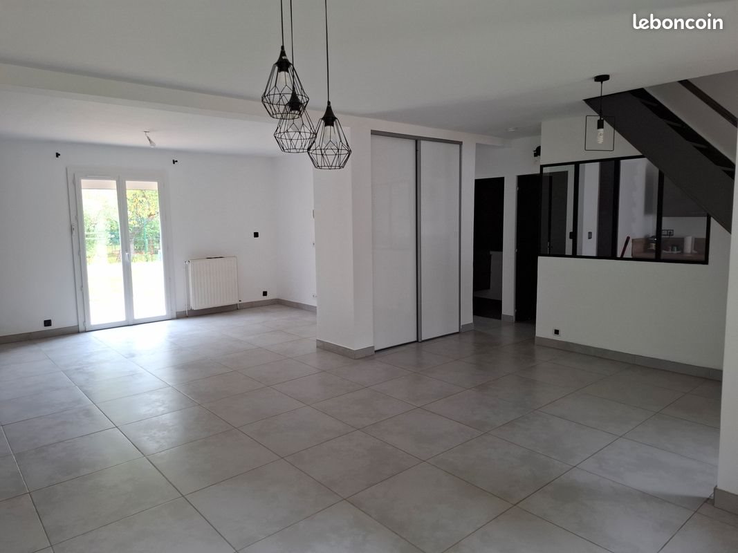 Maison à vendre, 110m², Nézel