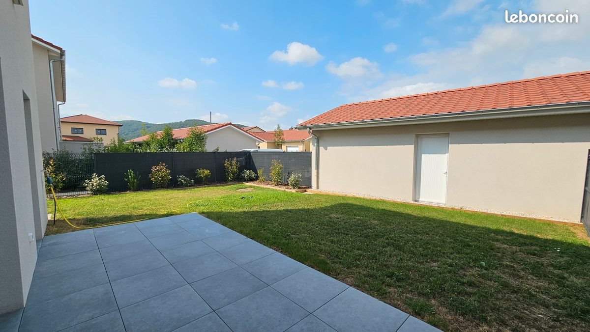 Maison à louer, 89m², Crémieu
