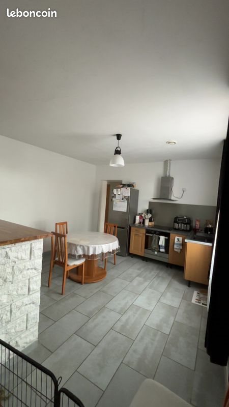 Maison à louer, 81m², Roisel