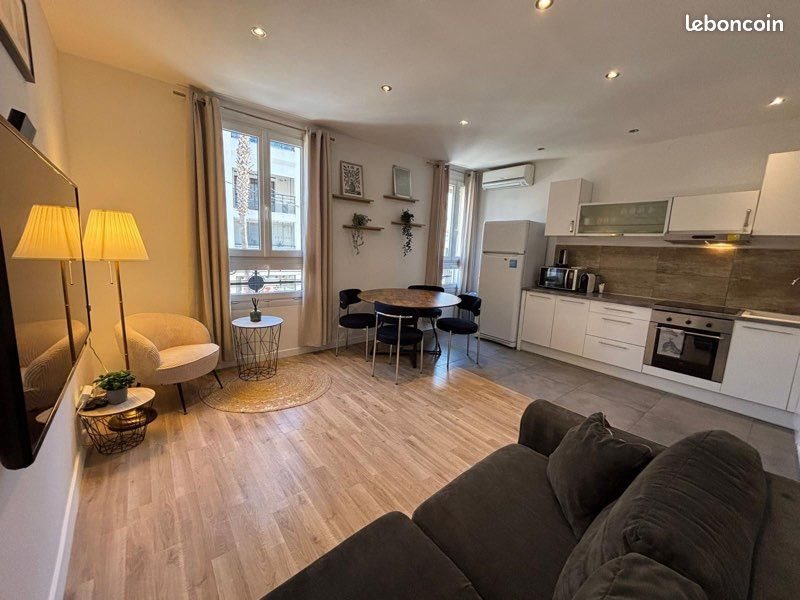 Appartement à louer, 47m², Antibes