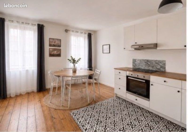 Appartement à louer, 45m², Rochefort