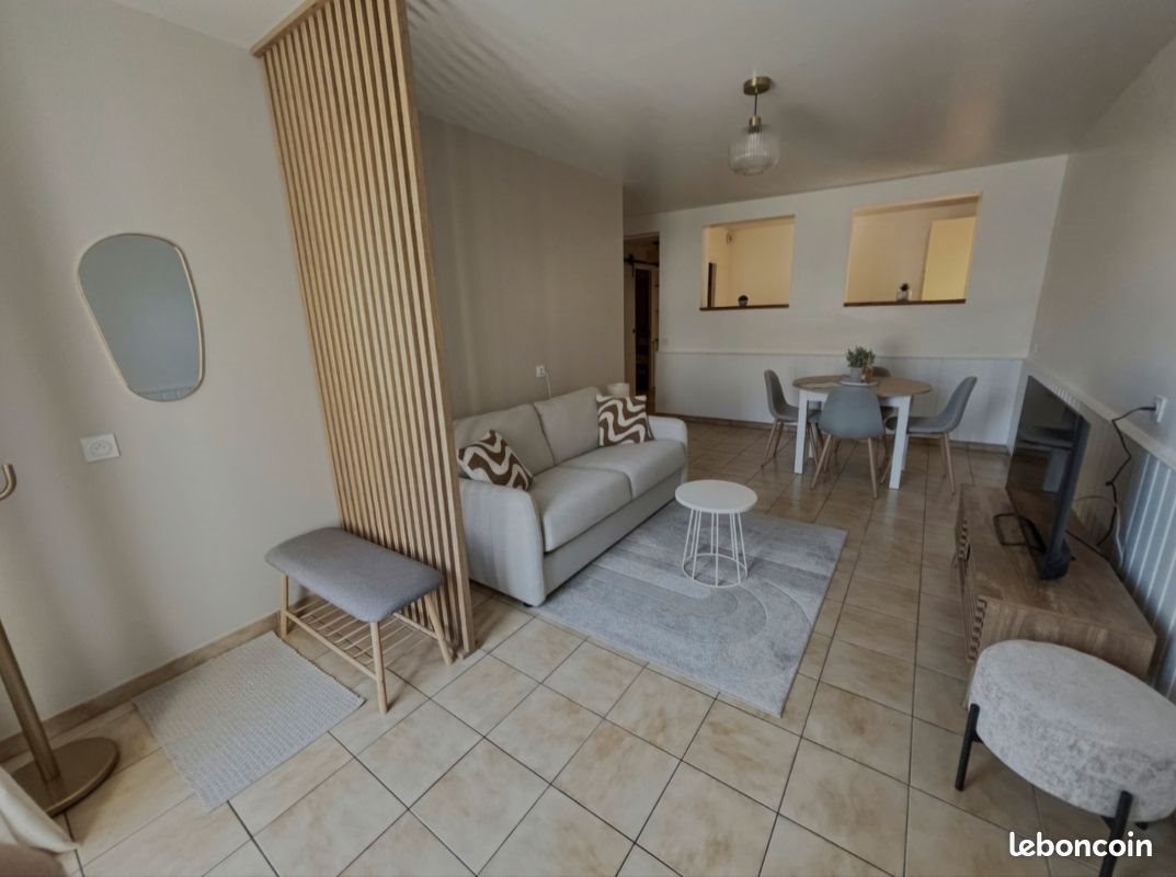 Appartement à louer, 47m², Neuville-les-Dames