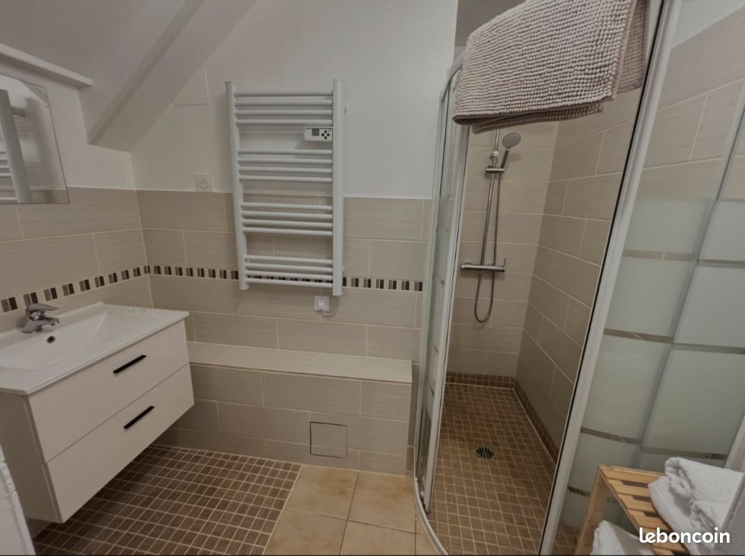 Appartement à louer, 47m², Neuville-les-Dames